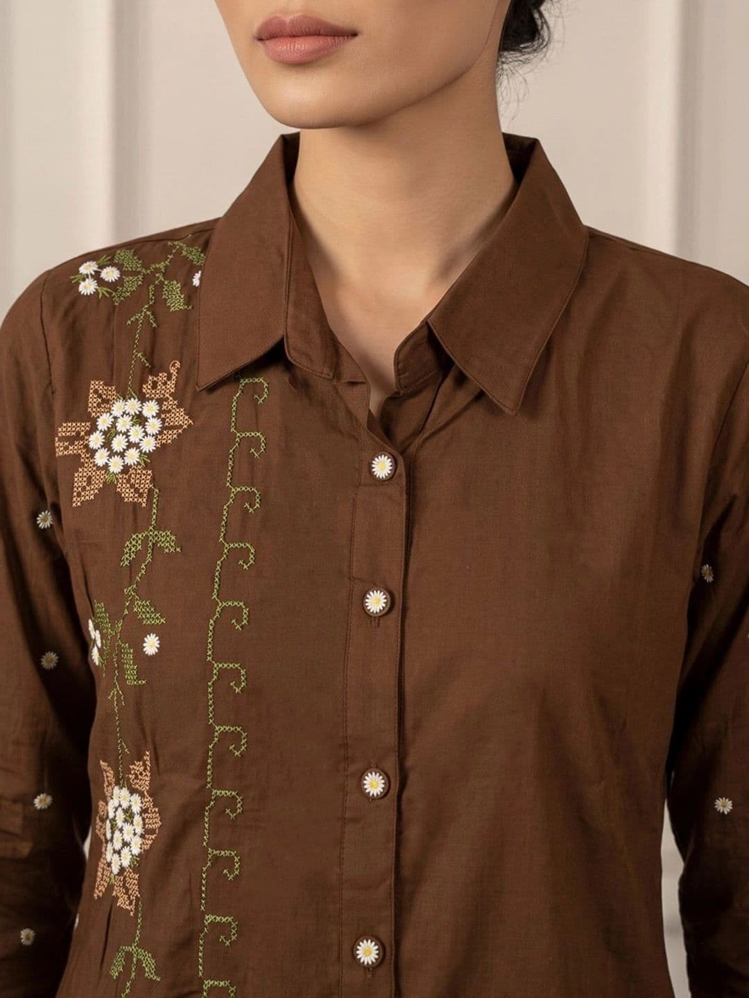 Meena Bazaar Women Ethnic Motifs Embroidered Regular Thread Work Kurti with Palazzos thumbnail 2