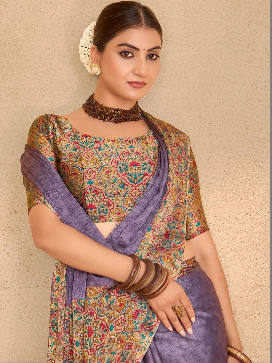 Vipul Paisley Zari Pure Chiffon Designer Saree thumbnail 3