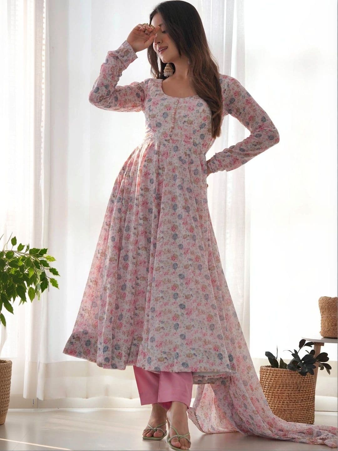 PALMIRA Women Floral Printed Regular Kurta with Trousers & With Dupatta thumbnail 2