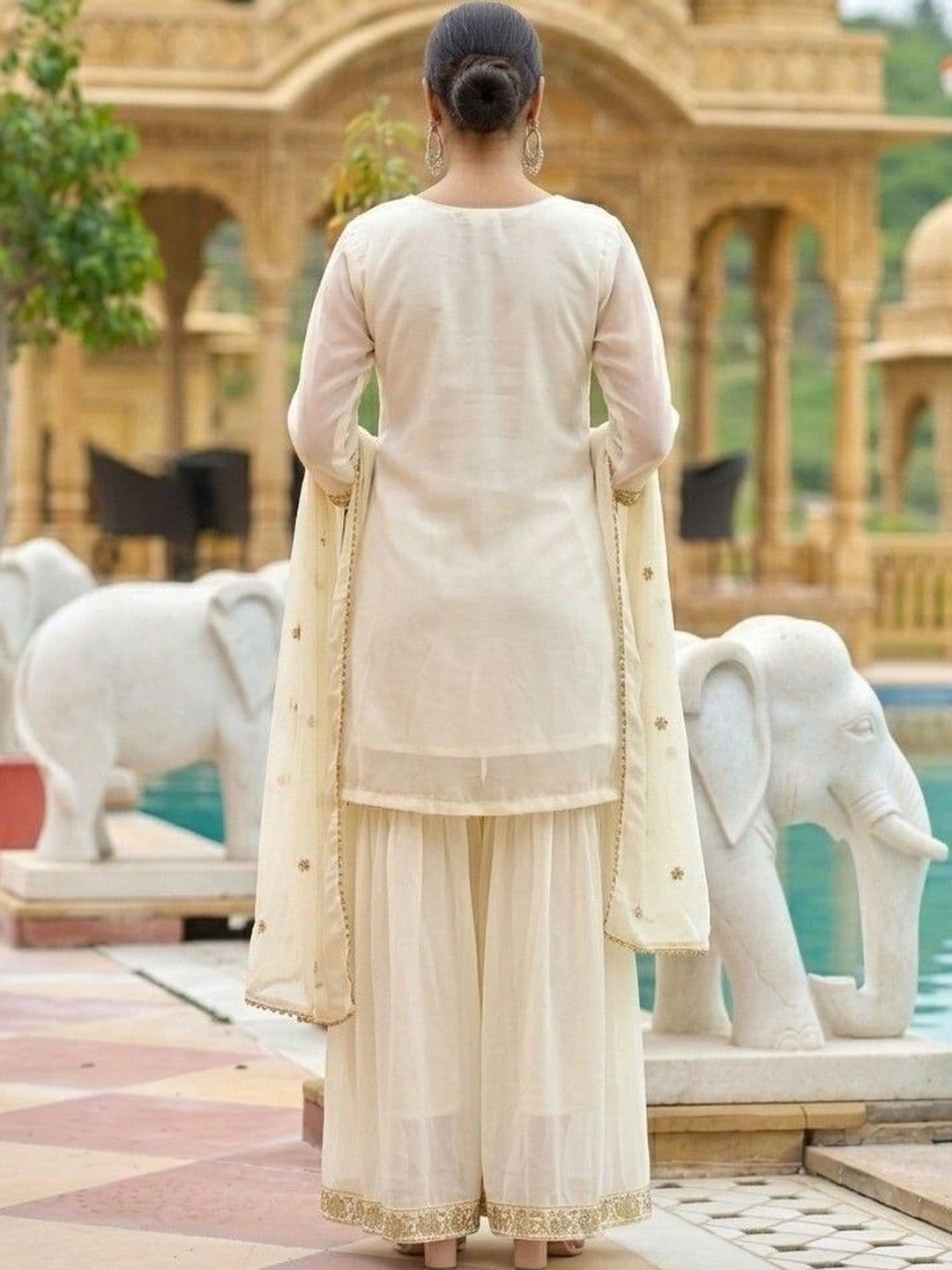 ANVERI TEXTILES Women Ethnic Motifs Embroidered Regular Kurta with Sharara & With Dupatta thumbnail 4