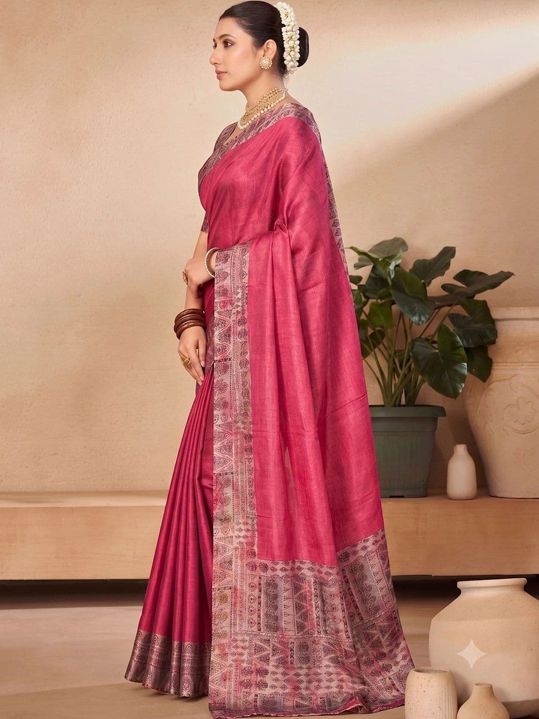 Vipul Pure Chiffon Designer Saree thumbnail 5