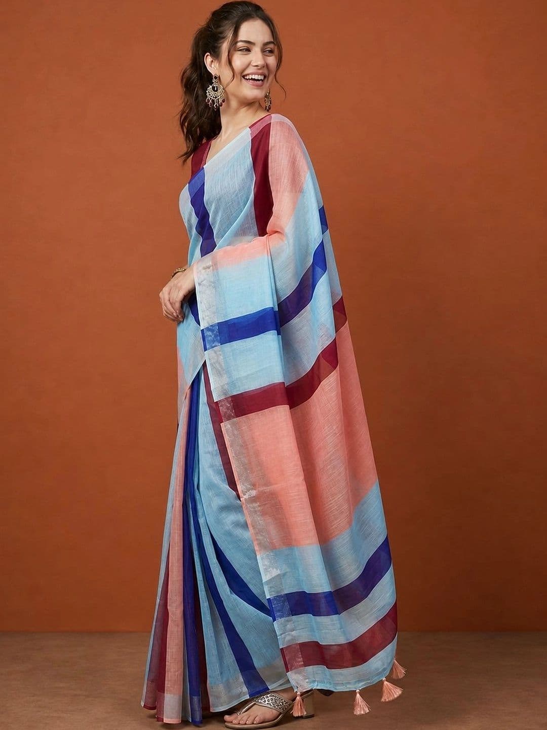 Suha Striped Silk Blend Saree thumbnail 7