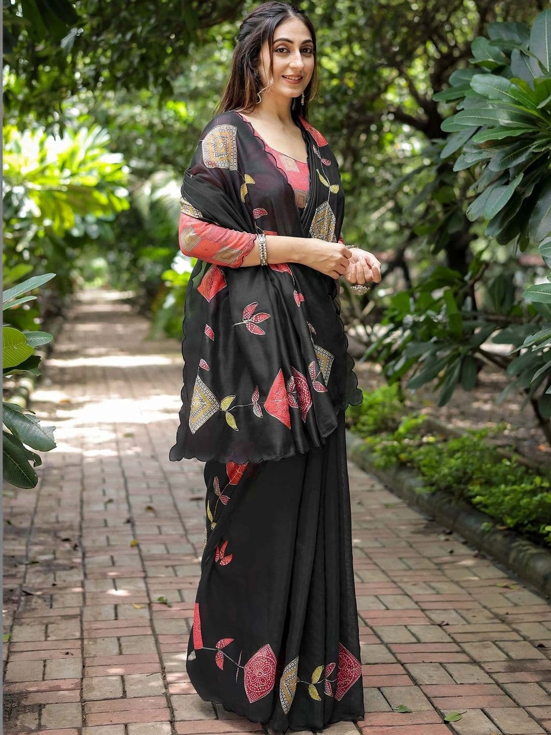 KALINI Silk Blend Kanjeevaram Saree thumbnail 6