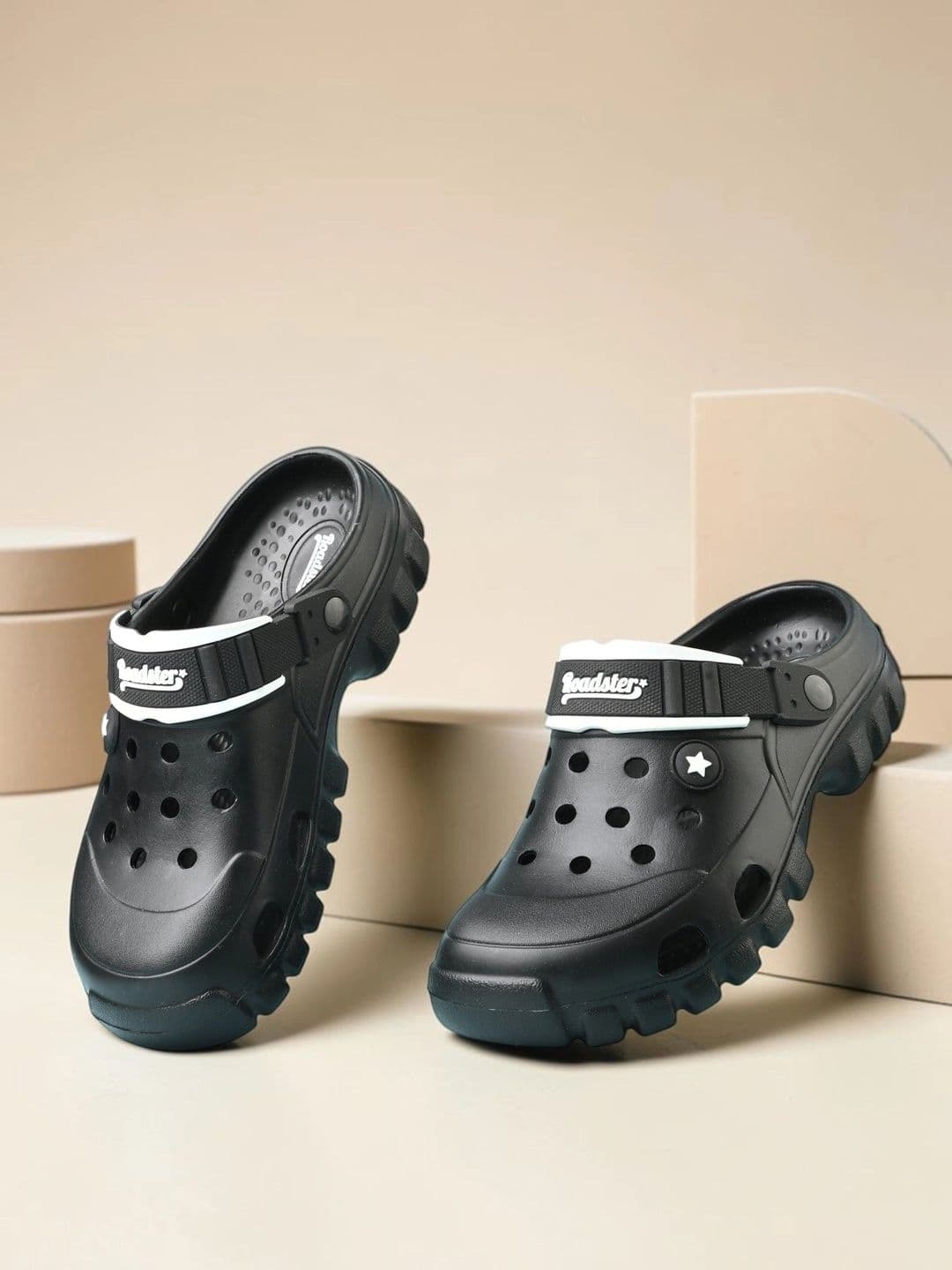 Roadster Men Clogs - view 1