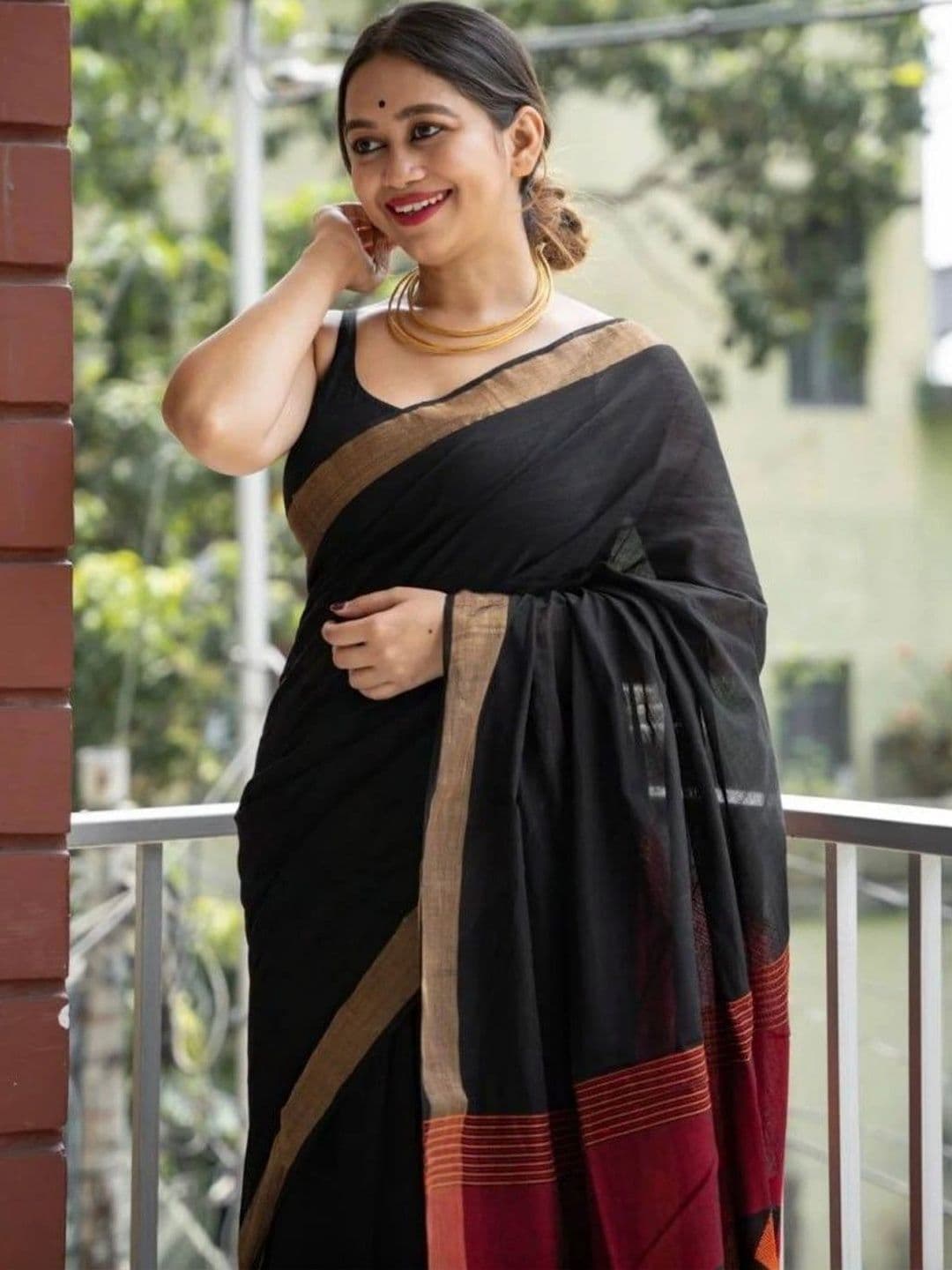 KALINI Woven Design Silk Blend Heavy Work Kanjeevaram Saree thumbnail 6