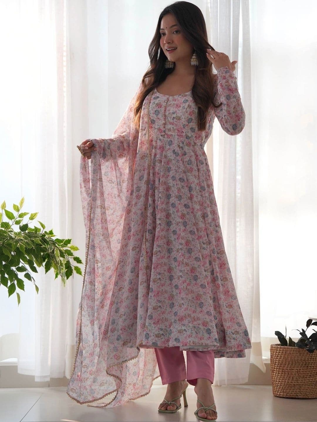 PALMIRA Women Floral Printed Regular Kurta with Trousers & With Dupatta thumbnail 7