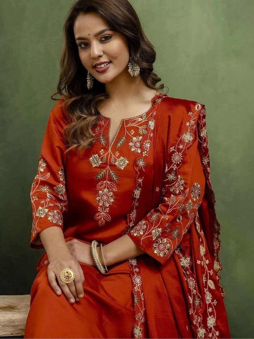 UDBHAV EXPORT Women Ethnic Motifs Embroidered Regular Thread Work Kurta with Palazzos & With Dupatta thumbnail 5