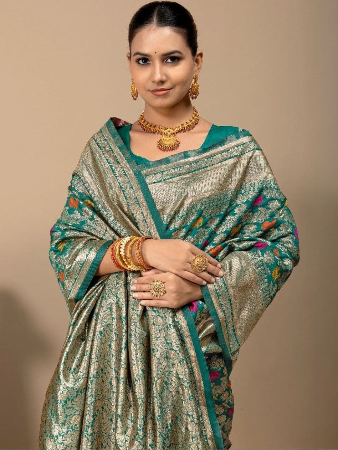 SILKARA CREATION Floral Zari Silk Blend Banarasi Saree thumbnail 3