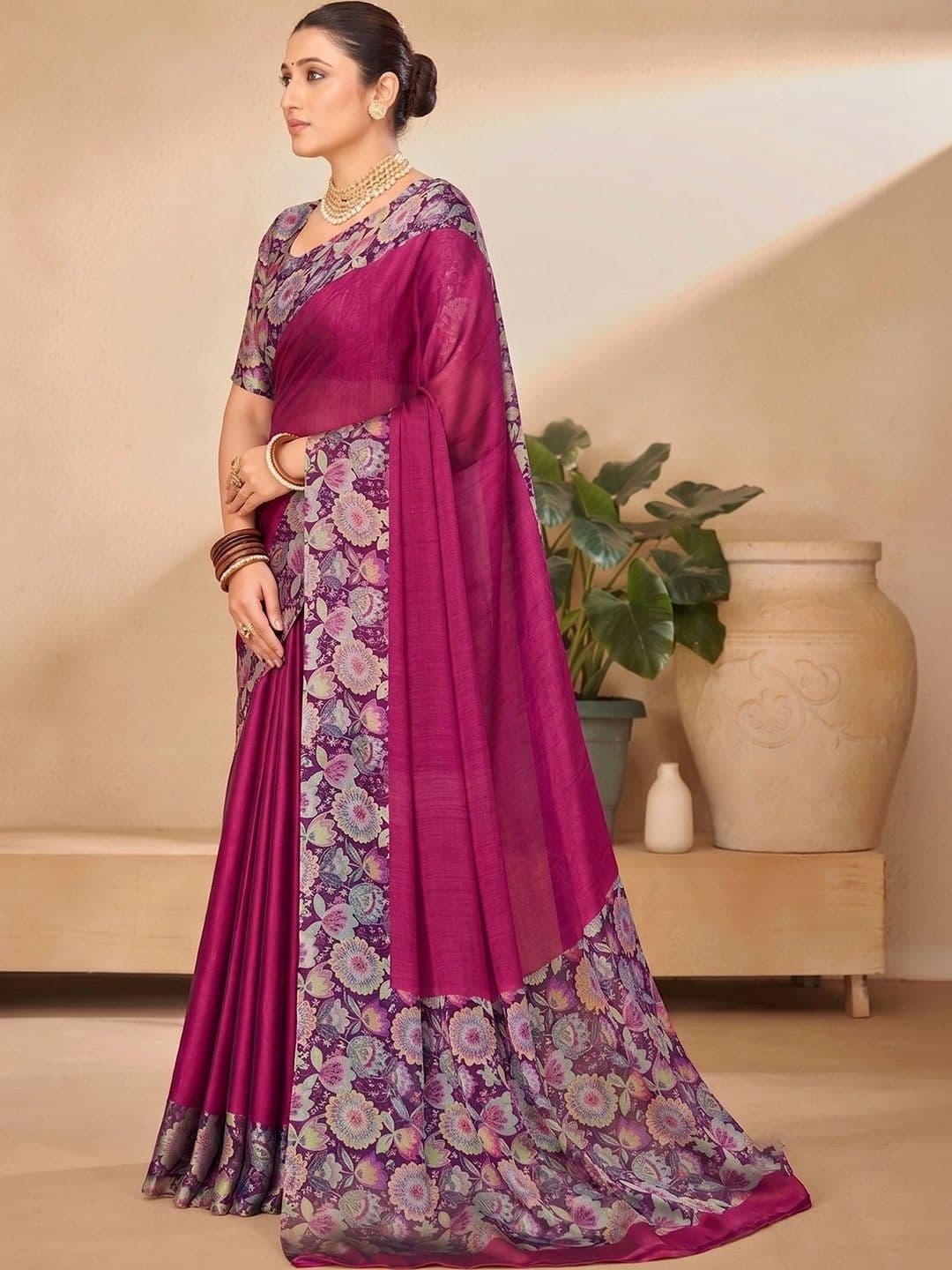 Vipul Floral Pure Chiffon Designer Saree thumbnail 3