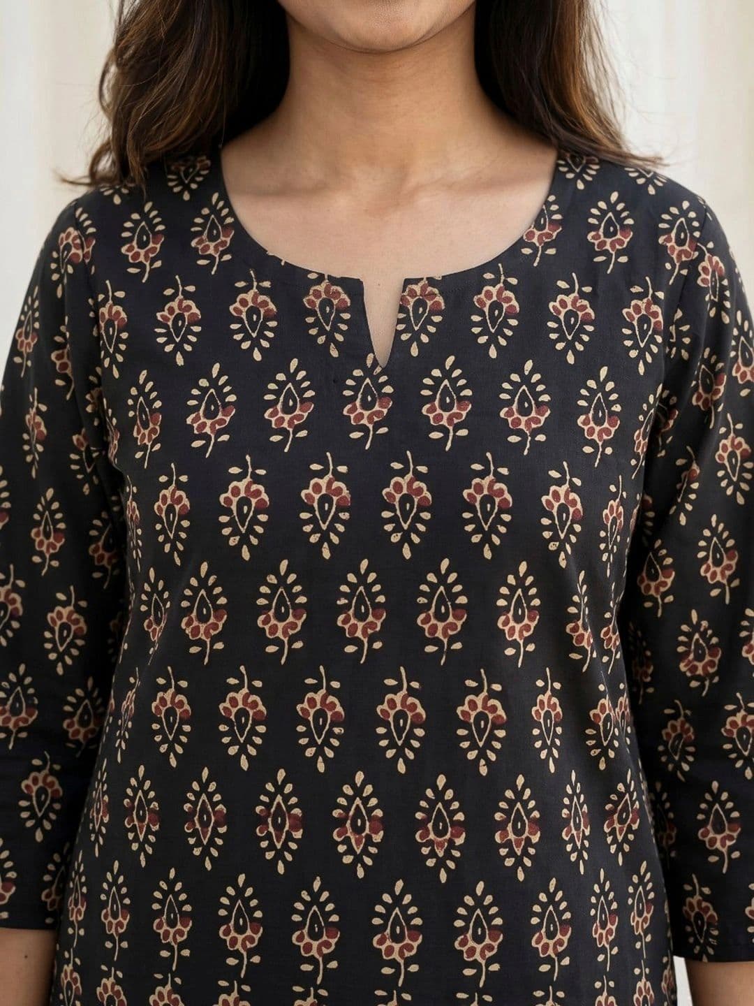 Meena Bazaar Women Ethnic Motifs Printed Regular Kurta with Trousers thumbnail 5