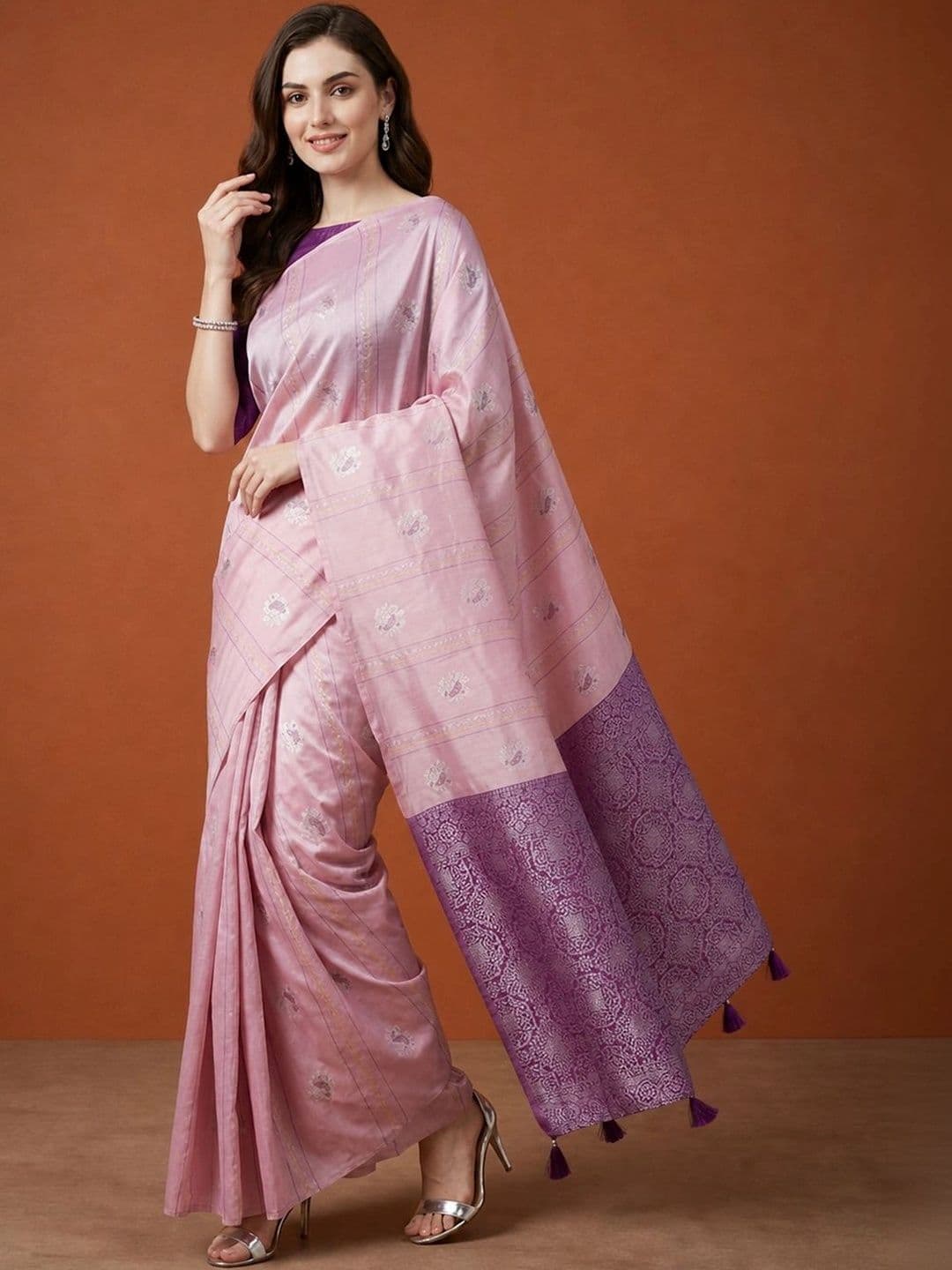 Suha Woven Design Zari Silk Blend Saree thumbnail 2