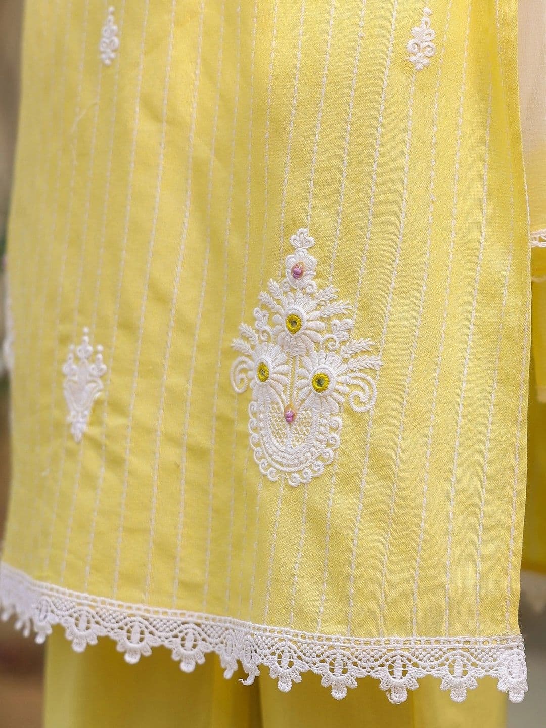 Stylet Women Printed Regular Thread Work Pure Cotton Kurta with Trousers & With Dupatta thumbnail 3