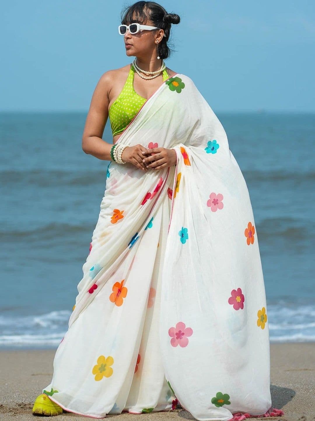 DIVASTRI Floral Silk Blend Kanjeevaram Saree thumbnail 6