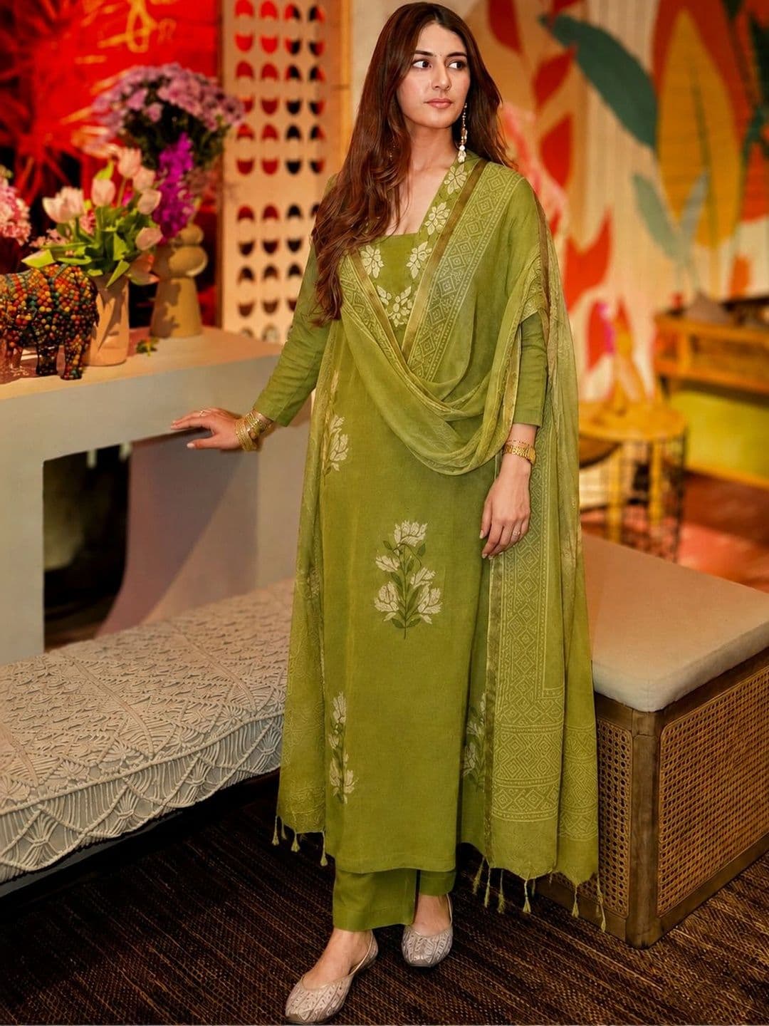 GoSriKi Women Floral Embroidered Regular Thread Work Kurta with Palazzos & With Dupatta - view 1