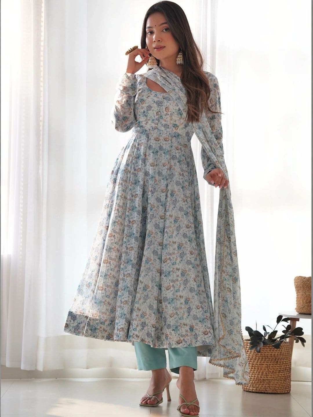 PALMIRA Women Floral Printed Empire Kurta with Trousers & With Dupatta thumbnail 3