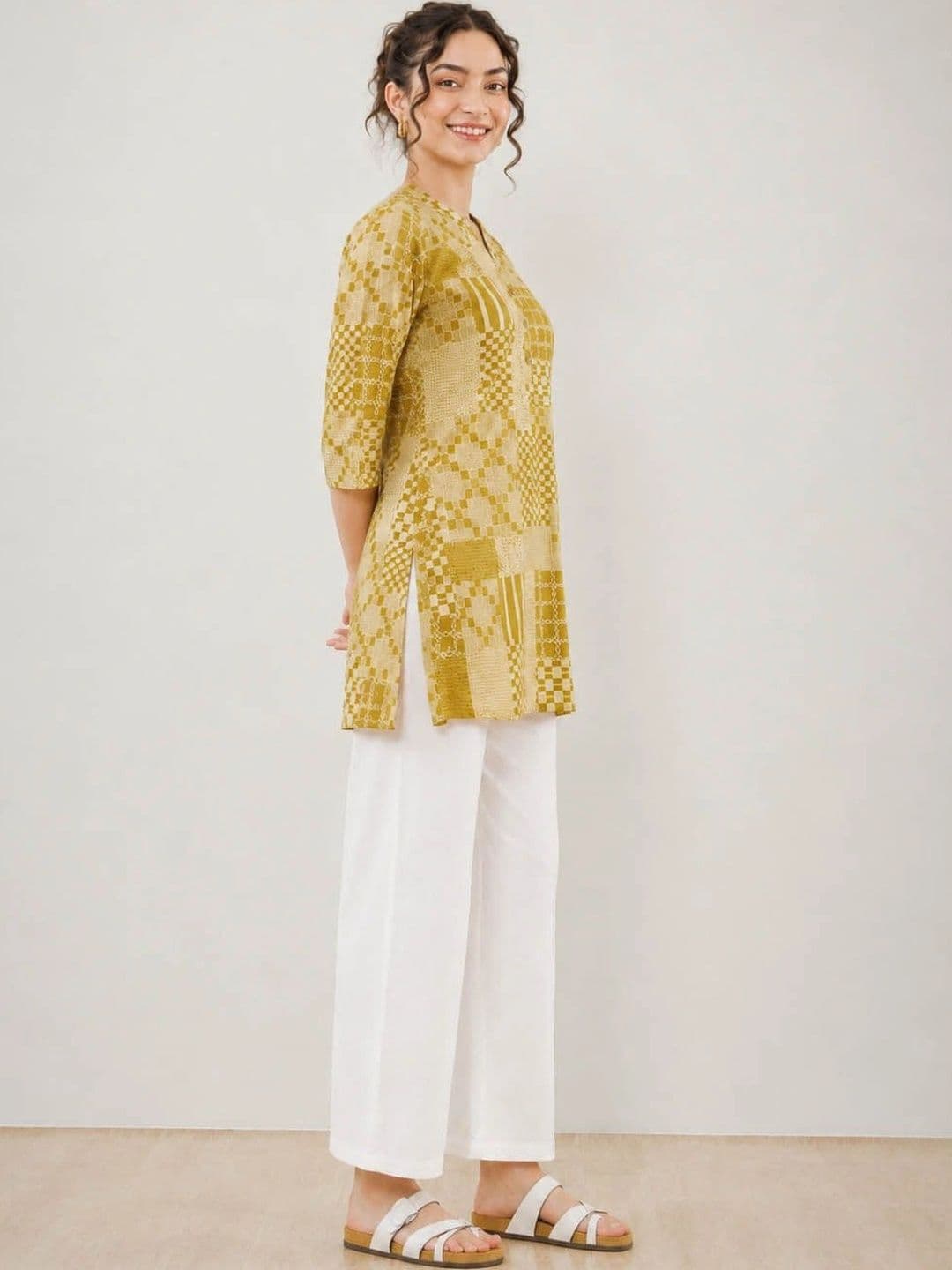Anouk Women Kurta thumbnail 2