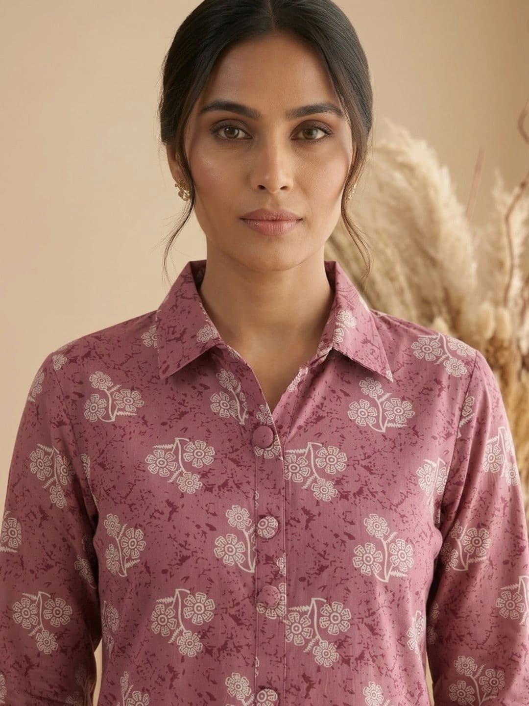 Meena Bazaar Women Ethnic Motifs Printed Regular Kurti with Trousers thumbnail 2