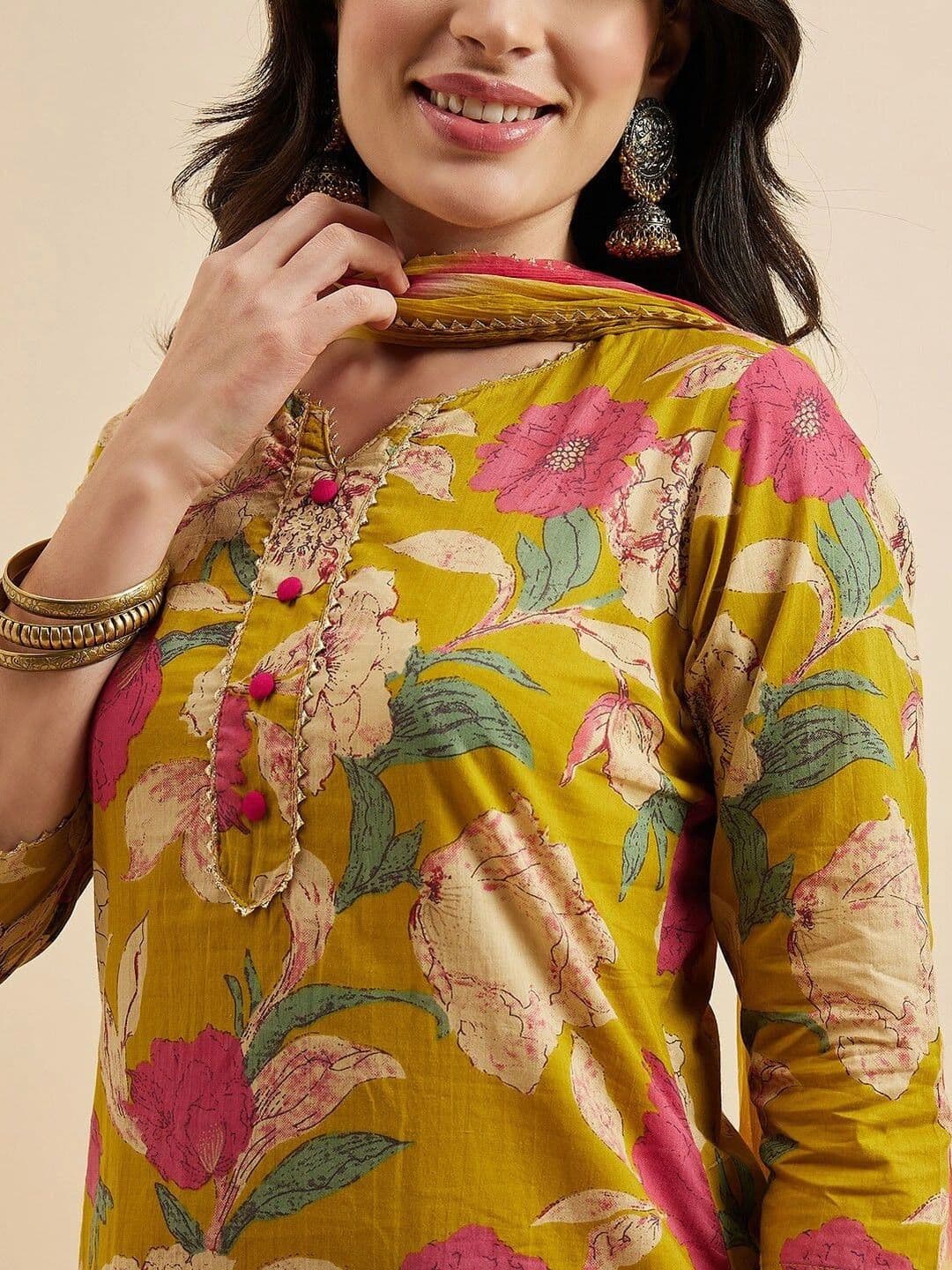 UDBHAV EXPORT Women Floral Printed Regular Kurta with Trousers & With Dupatta thumbnail 2