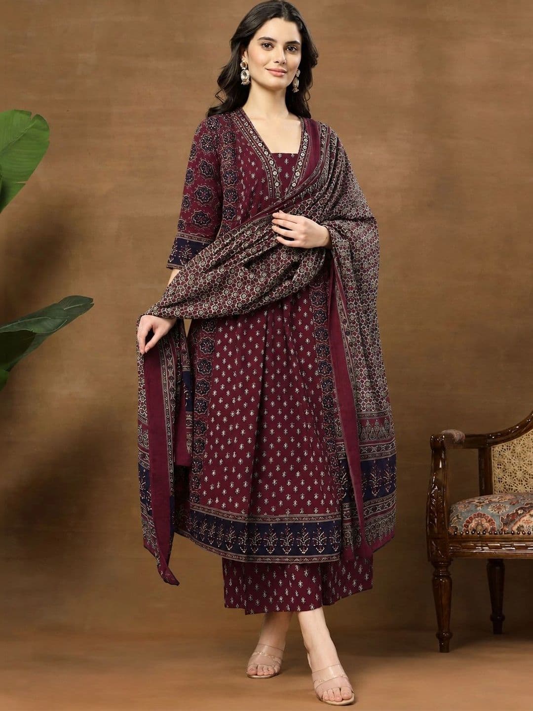Sangria Women Ethnic Motifs Printed Regular Kurta with Trousers & With Dupatta thumbnail 4
