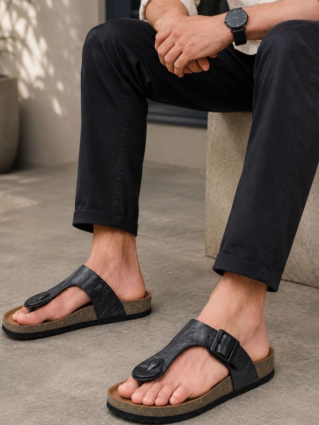 Roadster Men Thong Flip-Flops thumbnail 2