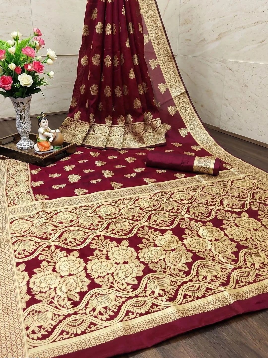 Leafsy Zari Art Silk Banarasi Saree thumbnail 2