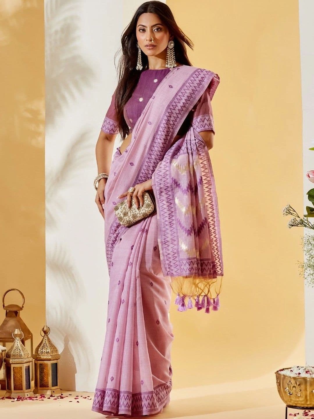 kasee Woven Design Silk Blend Designer Saree thumbnail 2