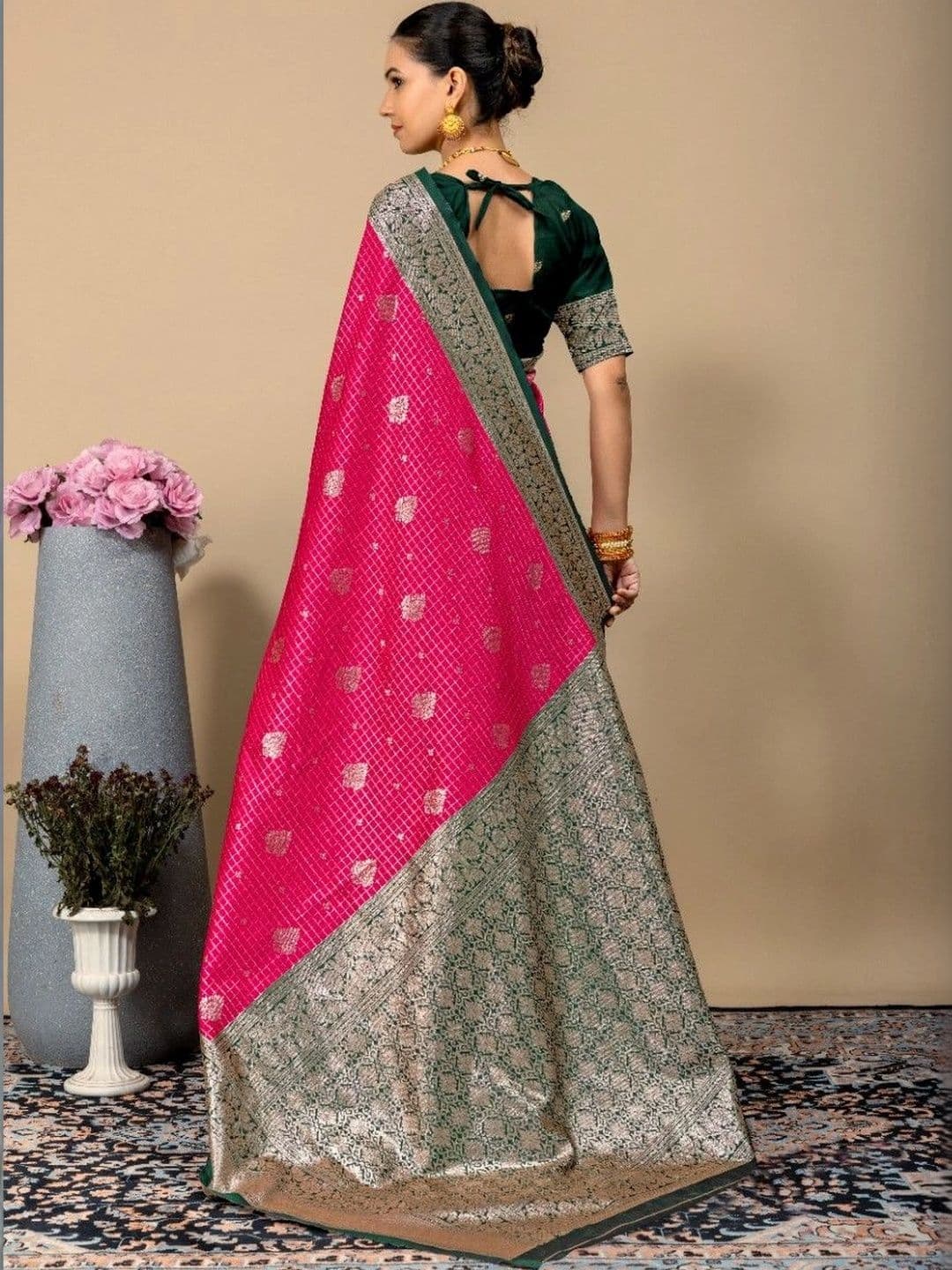SILKARA CREATION Floral Zari Silk Blend Banarasi Saree thumbnail 7