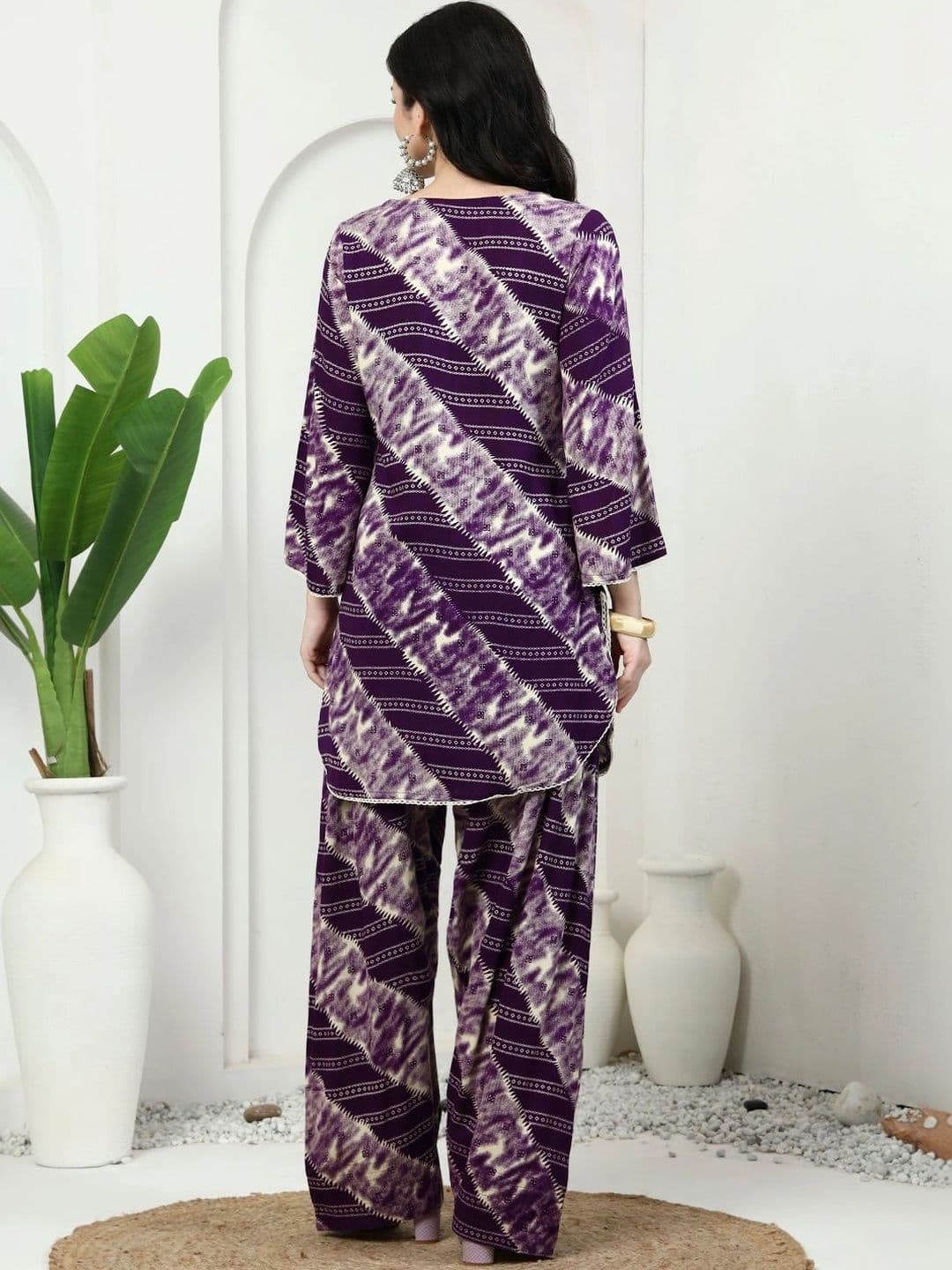 KALINI Women Printed Regular Kurta with Farshi salwar thumbnail 3