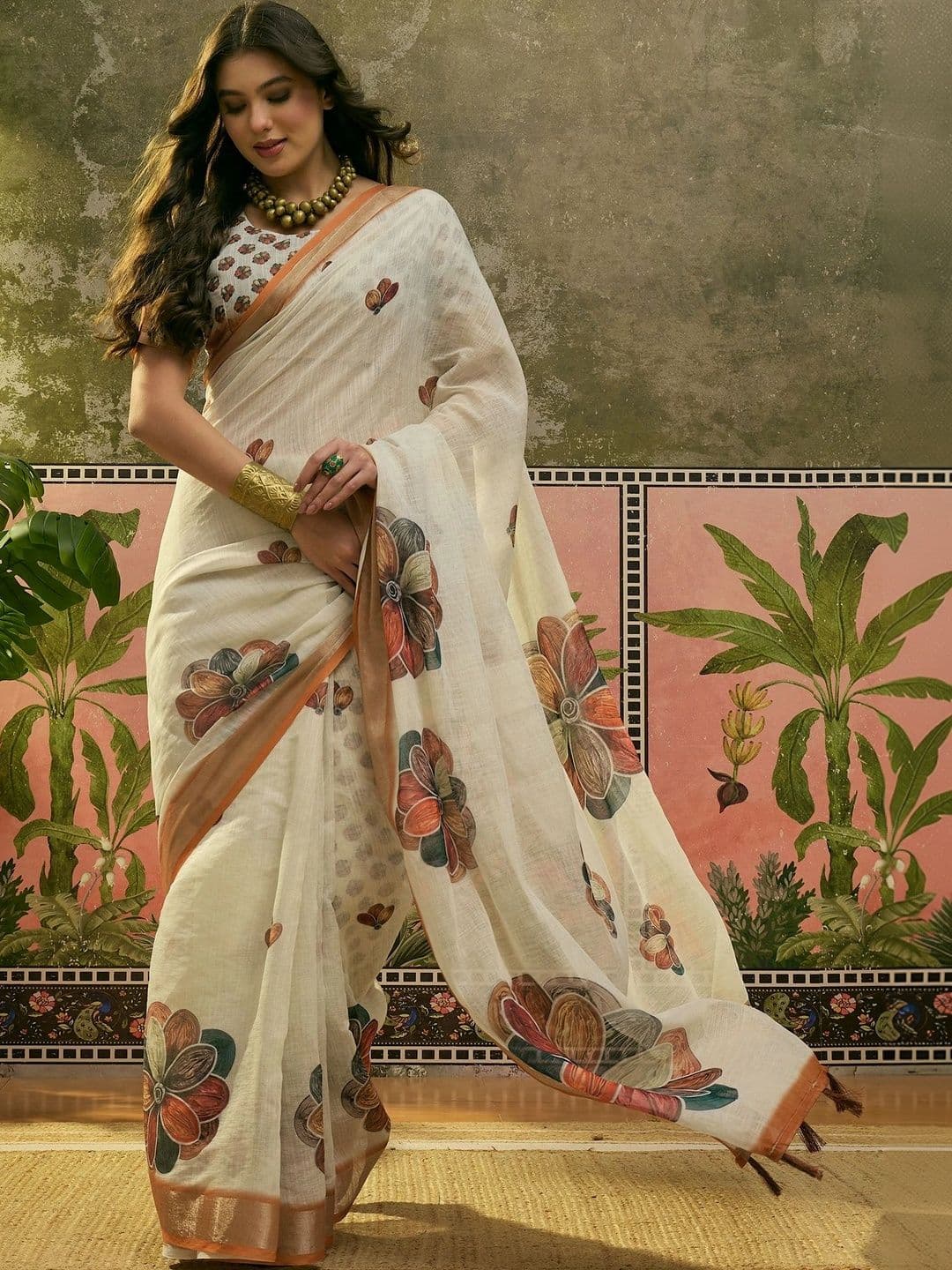Suha Women Floral & Abstract Motif Printed Saree With Contrast Woven Border & Tassels - view 1