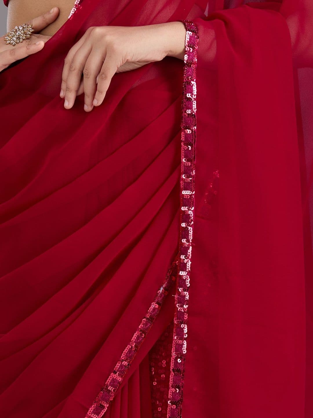 Koskii Women Sequins Maroon Georgette Saree With Unstitched Blouse thumbnail 4