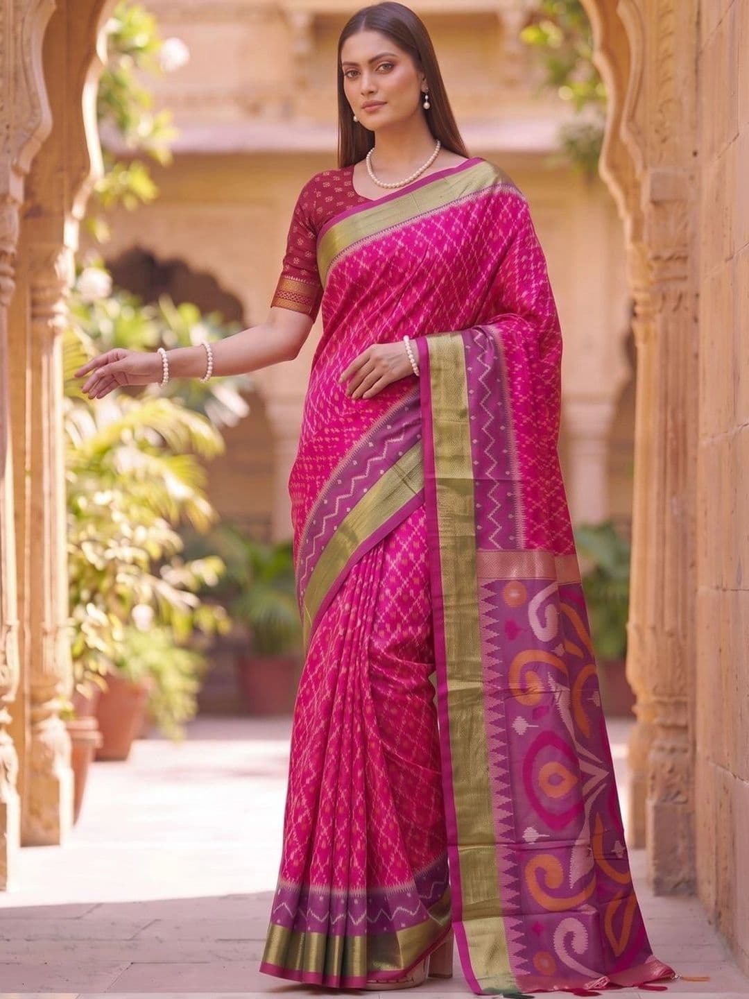 Mitera Zari Silk Blend Banarasi Saree - view 1