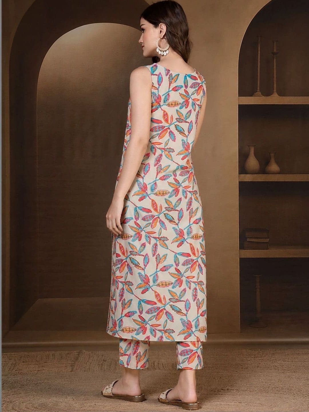 Sangria Women Floral Printed Floral Kurta thumbnail 3