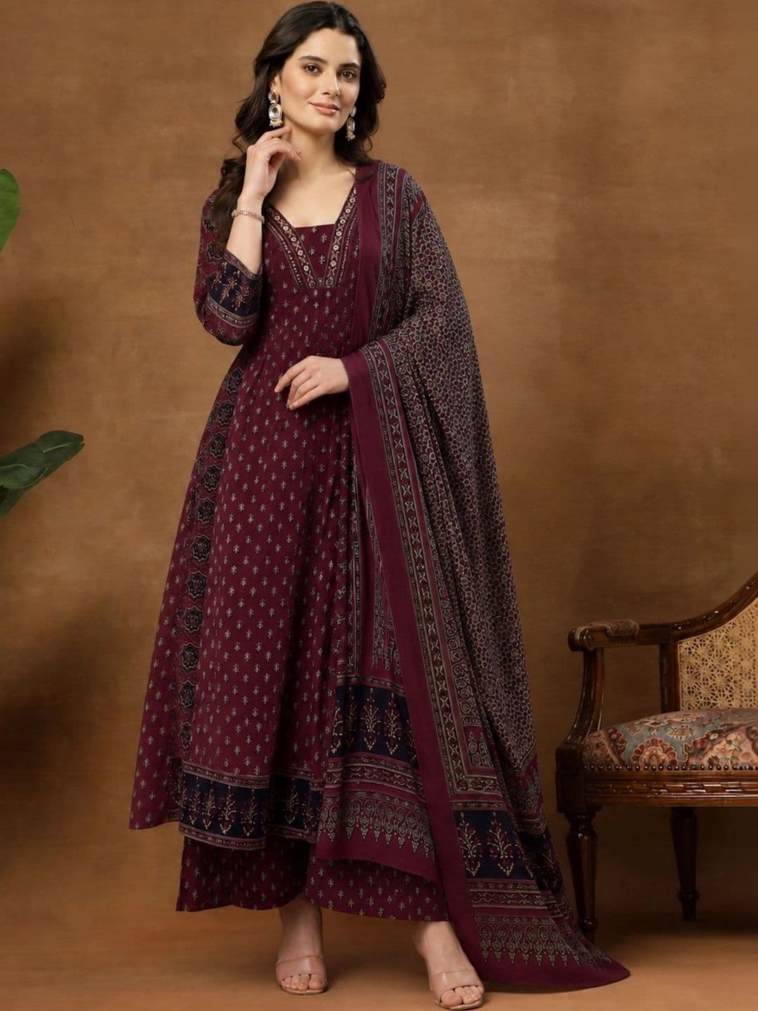 Sangria Women Ethnic Motifs Printed Regular Kurta with Trousers & With Dupatta thumbnail 2