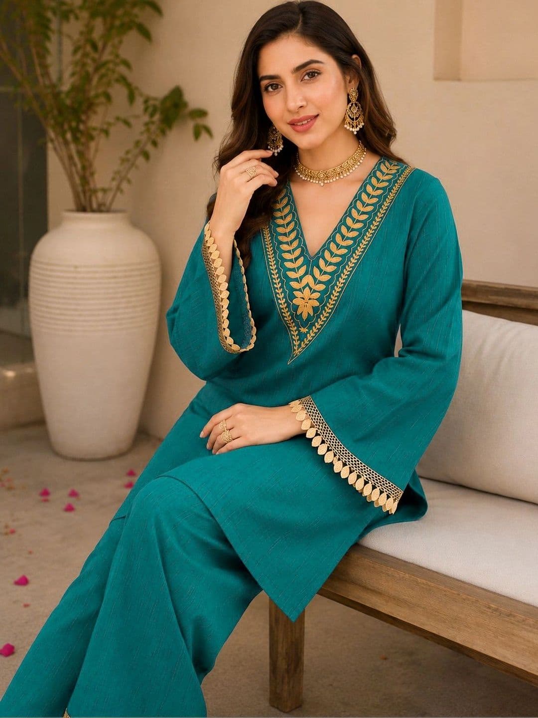 BILANZA Women Ethnic Motifs Embroidered Regular Kurta with Palazzos thumbnail 4