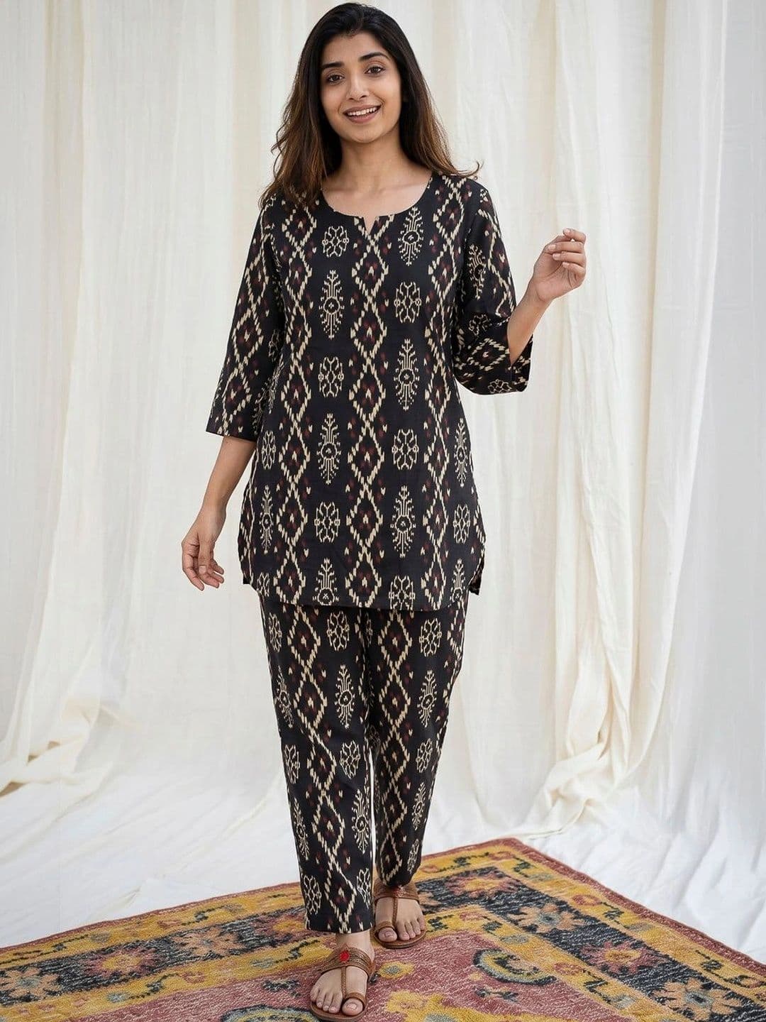 Meena Bazaar Women Printed Regular Kurti with Trousers - view 1