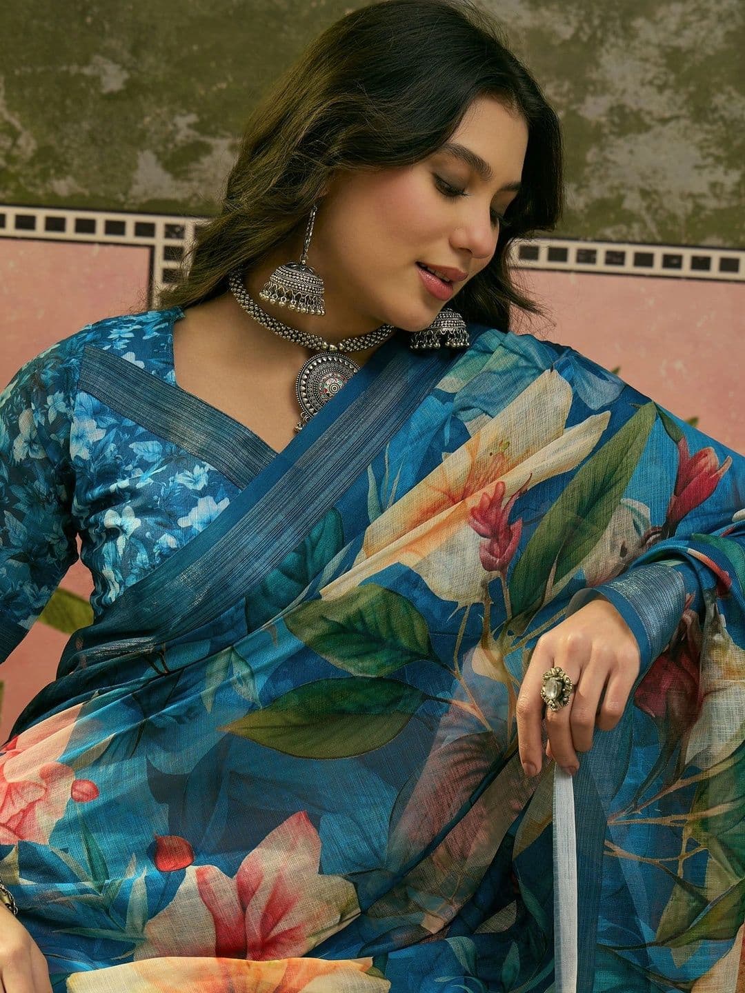 Suha Floral Saree thumbnail 4