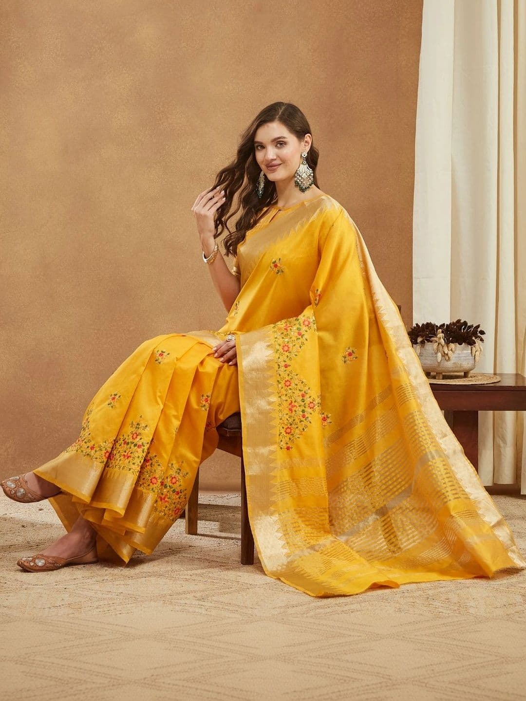 Sangria Floral Embroidered Art Silk Kasavu Saree thumbnail 6