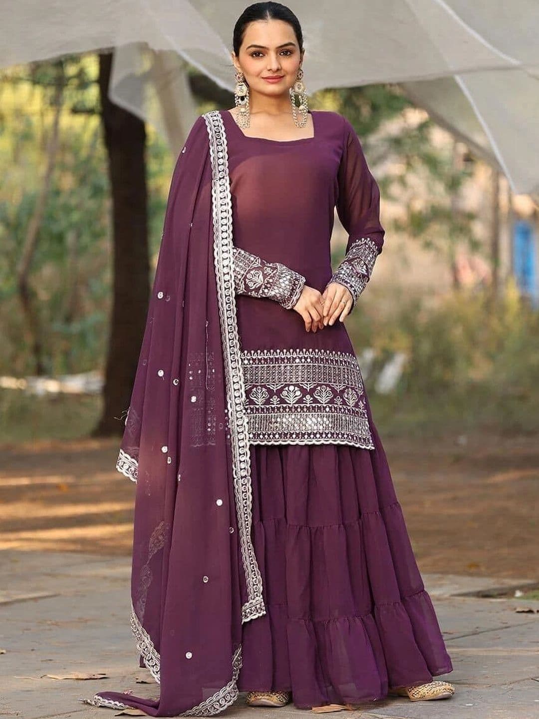 ANVERI TEXTILES Women Ethnic Motifs Embroidered Regular Kurta with Sharara & With Dupatta thumbnail 5
