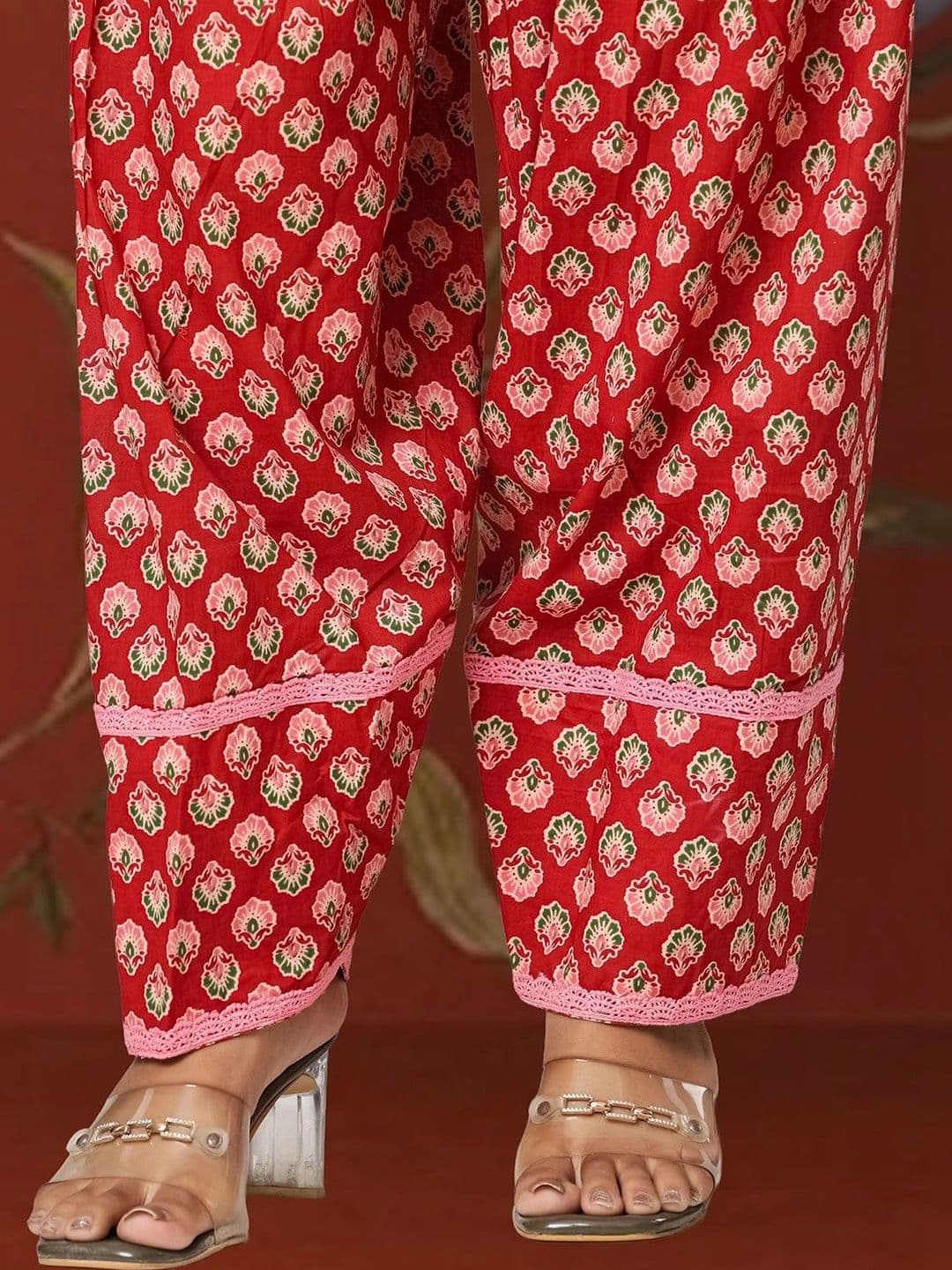 Sangria Women Ethnic Motifs Printed Regular Pure Cotton Kurta with Patiala & With Dupatta thumbnail 3