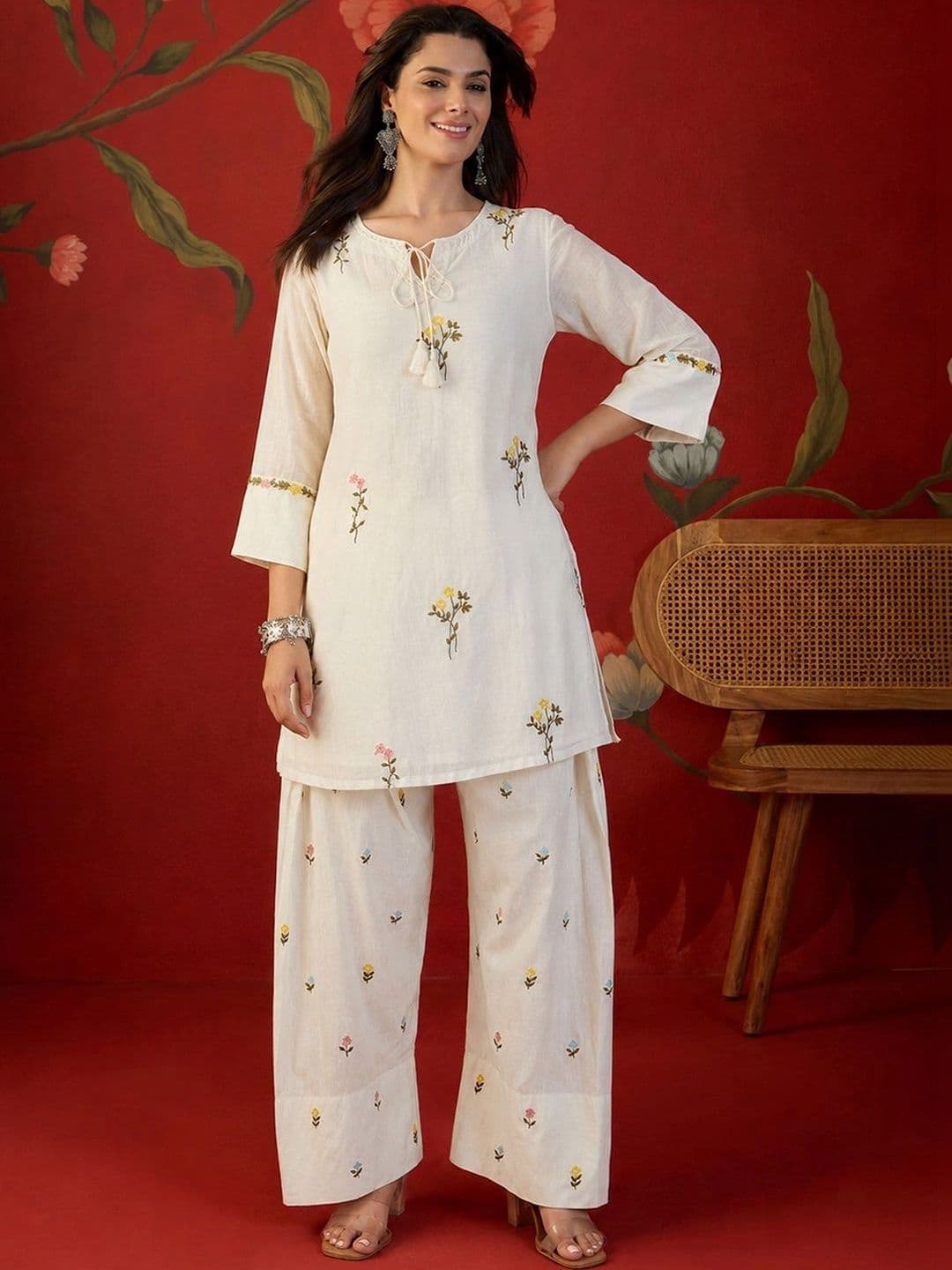 Sangria Women Floral Embroidered Regular Thread Work Kurta with Palazzos - view 1