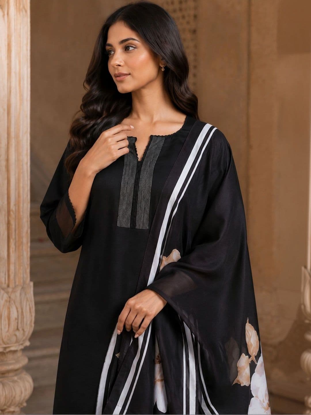 Bunai Women Ethnic Motifs Regular Kurta with Palazzos & With Dupatta thumbnail 5