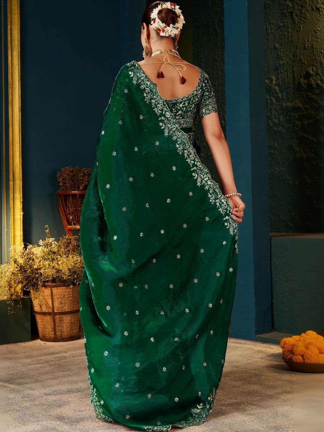 KALINI Floral Zari Silk Blend Heavy Work Saree thumbnail 5