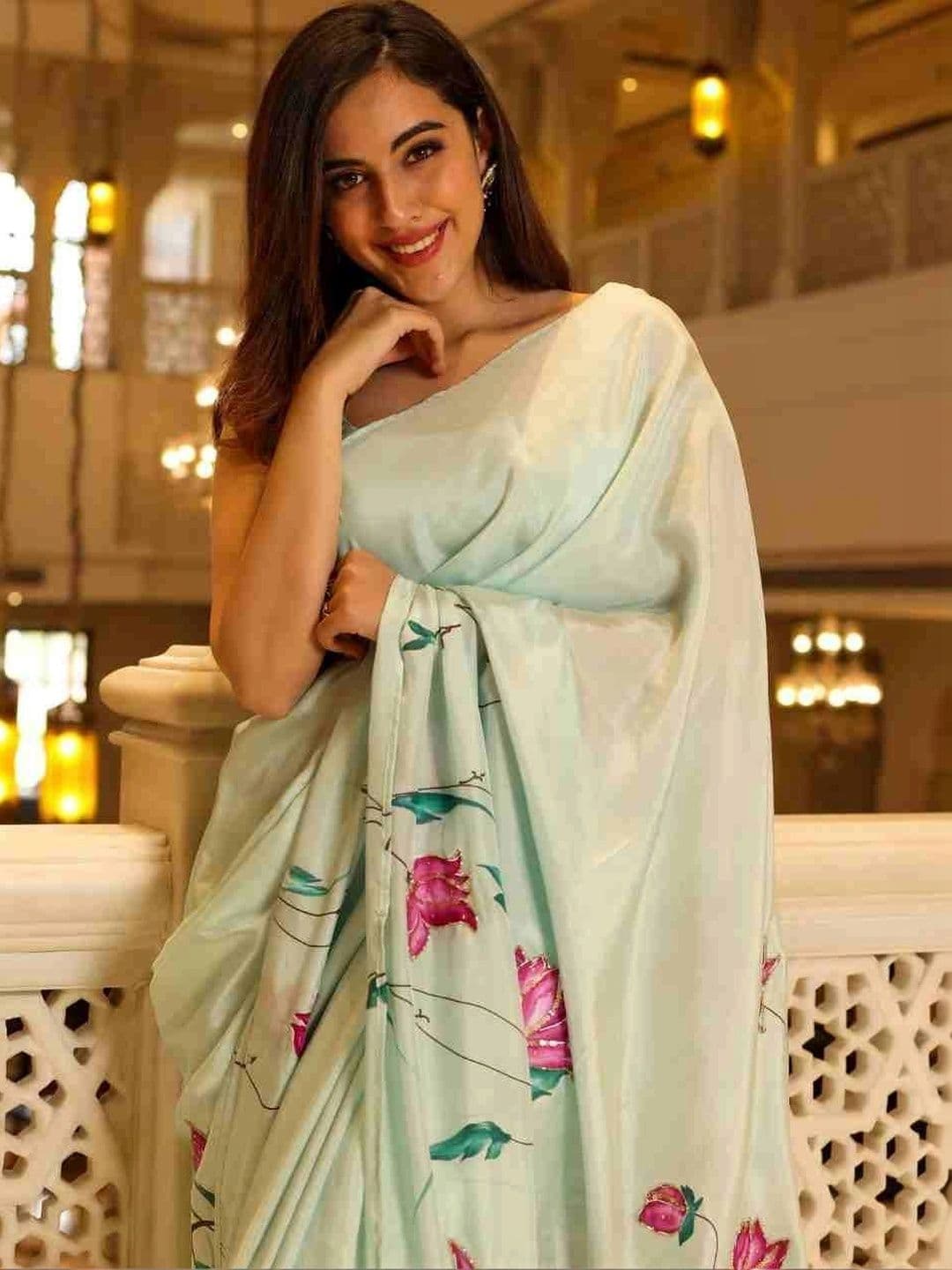 DIVASTRI  women Floral Silk Blend Kanjeevaram Saree thumbnail 2