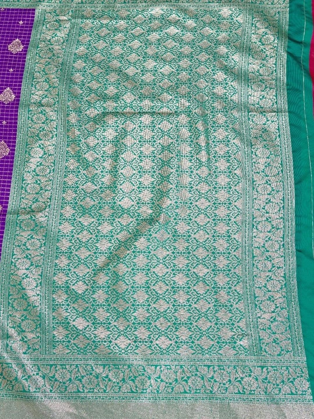 SILKARA CREATION women  Floral Zari Silk Blend Banarasi Saree thumbnail 3