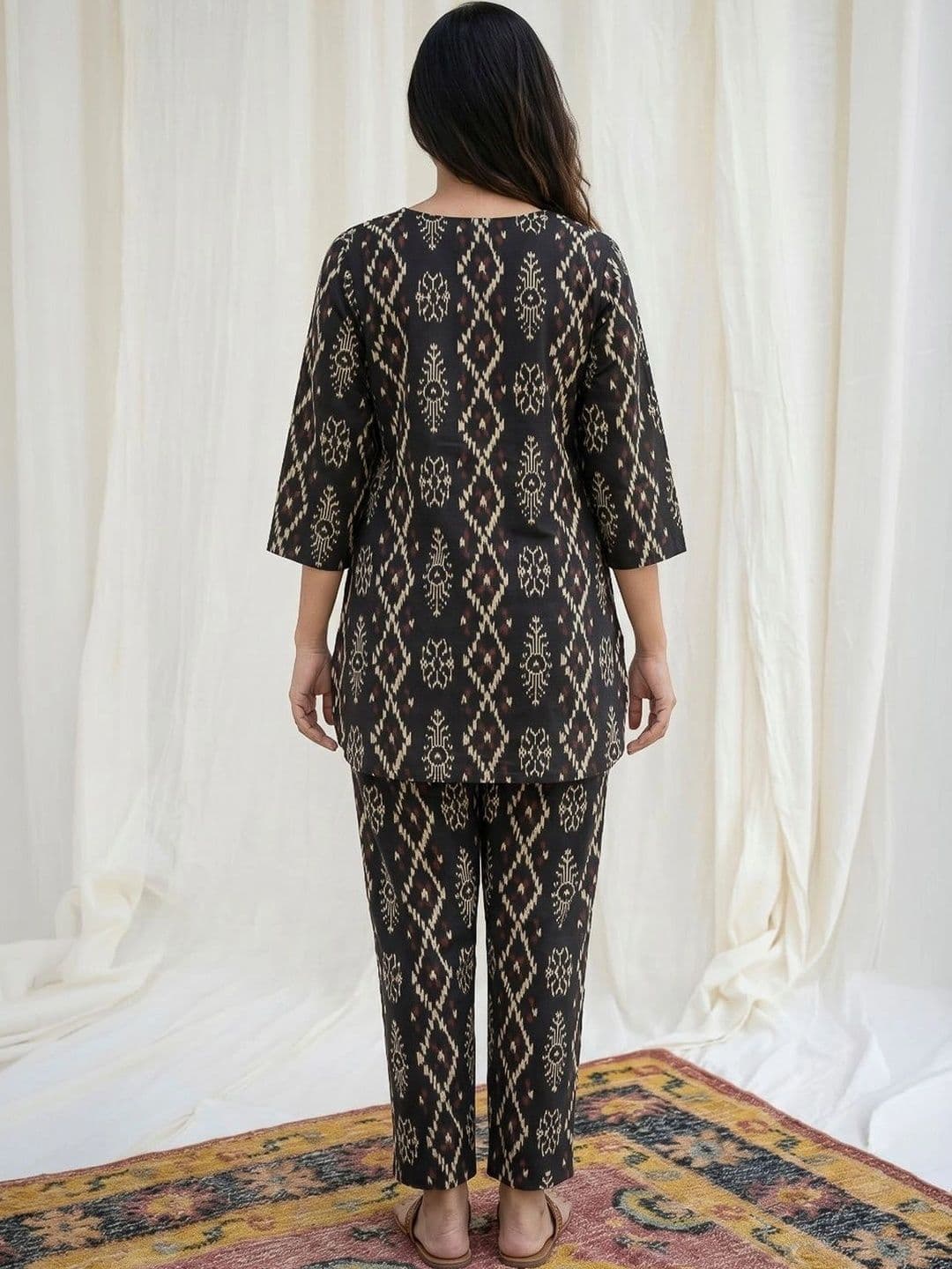 Meena Bazaar Women Printed Regular Kurti with Trousers thumbnail 2