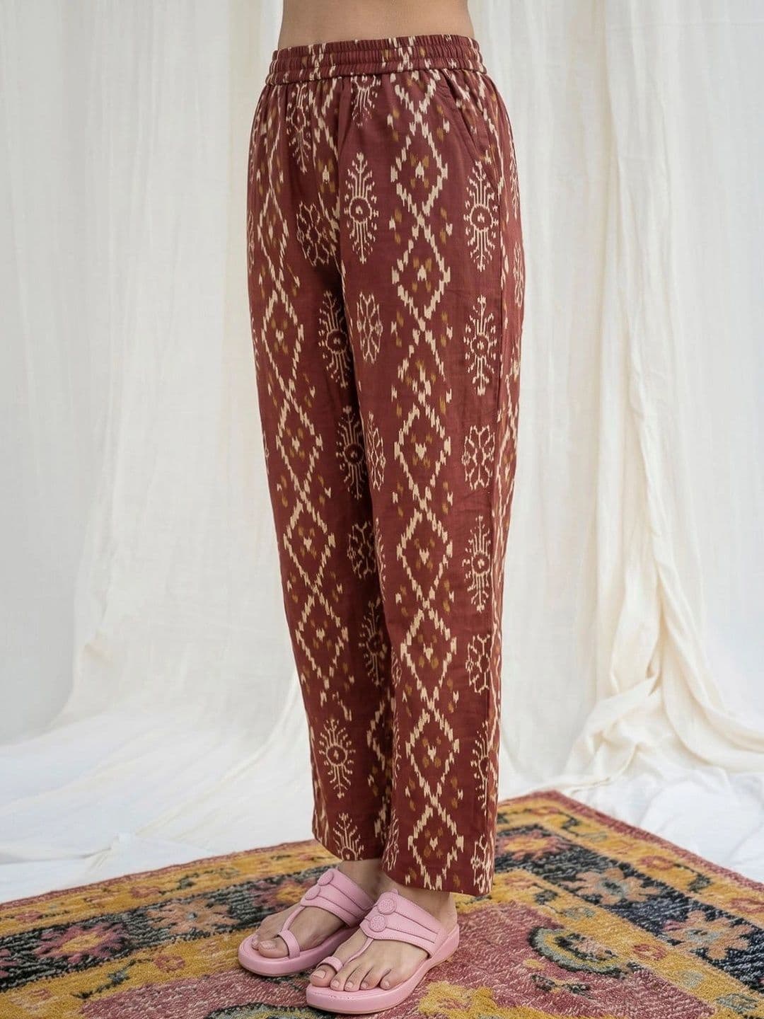 Meena Bazaar Women Ethnic Motifs Printed Regular Kurti with Trousers thumbnail 4
