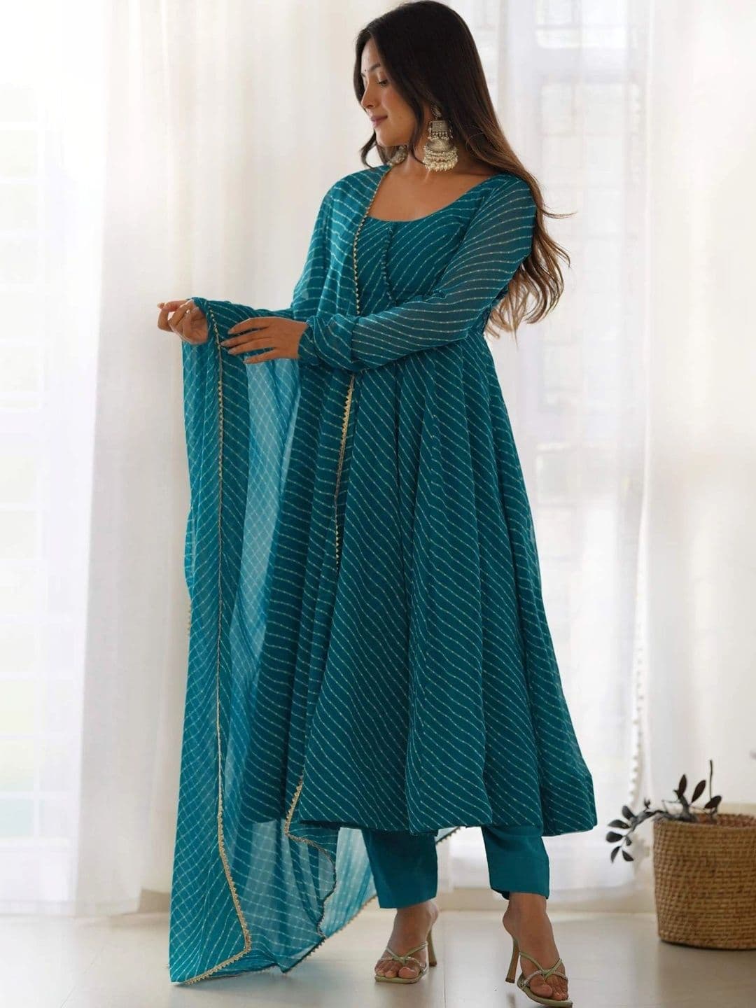 PALMIRA Women Leheriya Printed Regular Kurta with Trousers & With Dupatta thumbnail 4