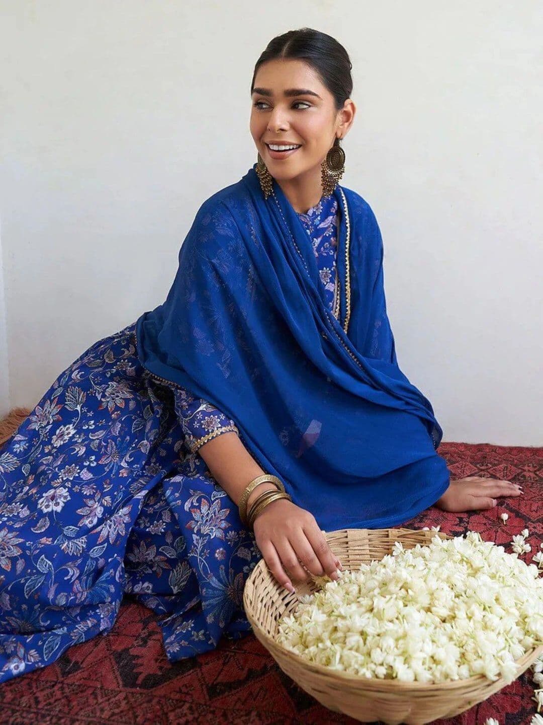 Anouk Women Floral Printed Empire Gotta Patti Kurta with Palazzos & With Dupatta thumbnail 6