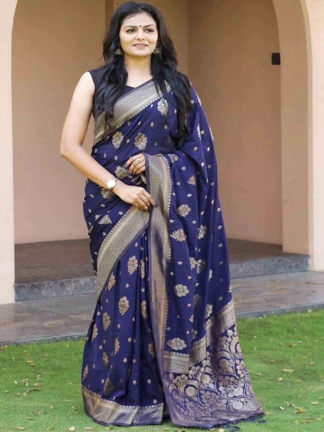 KALINI Woven Design Silk Blend Heavy Work Kanjeevaram Saree - view 1