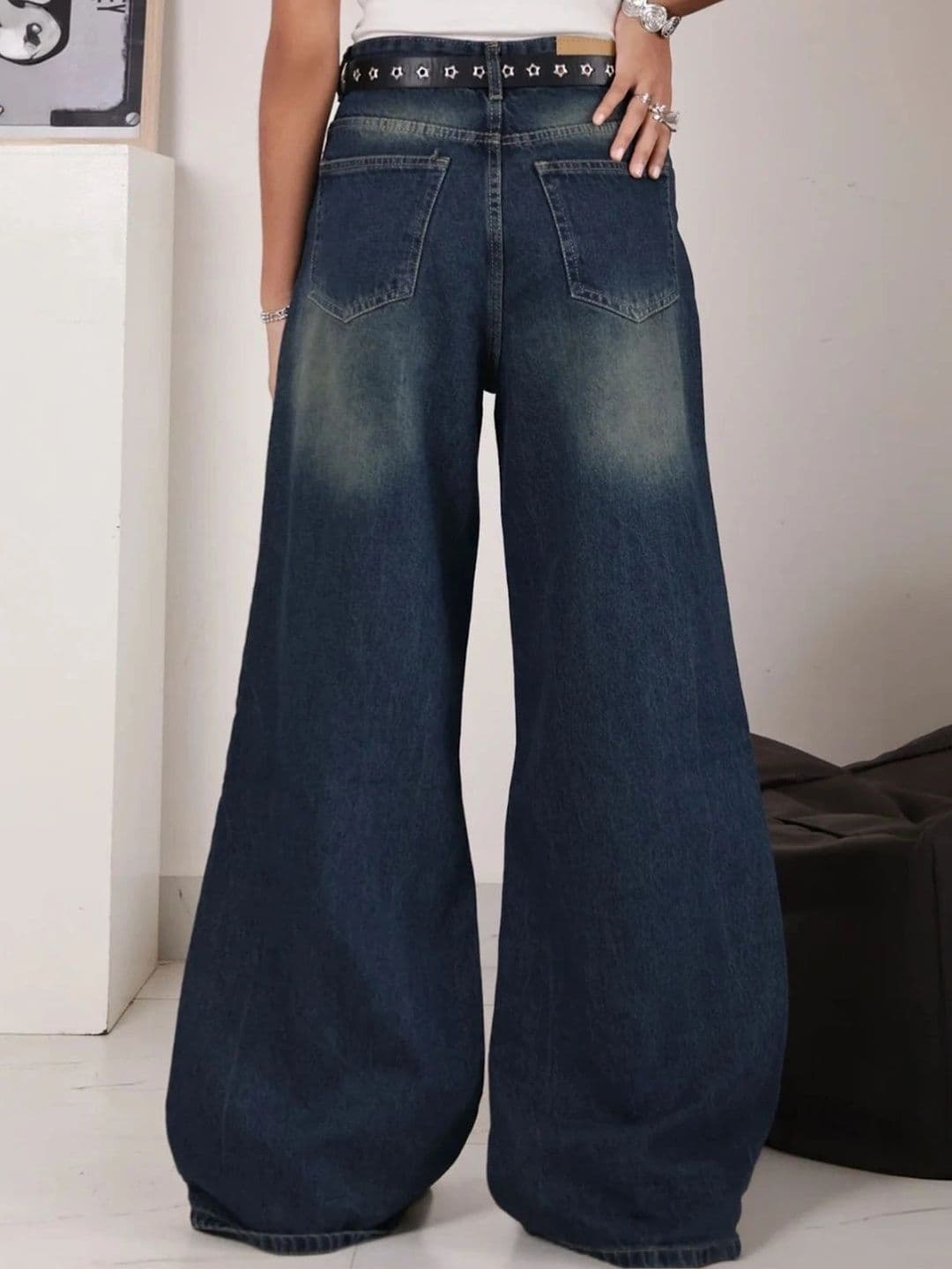 CORSICA Women High-Rise Light Fade Jeans thumbnail 2